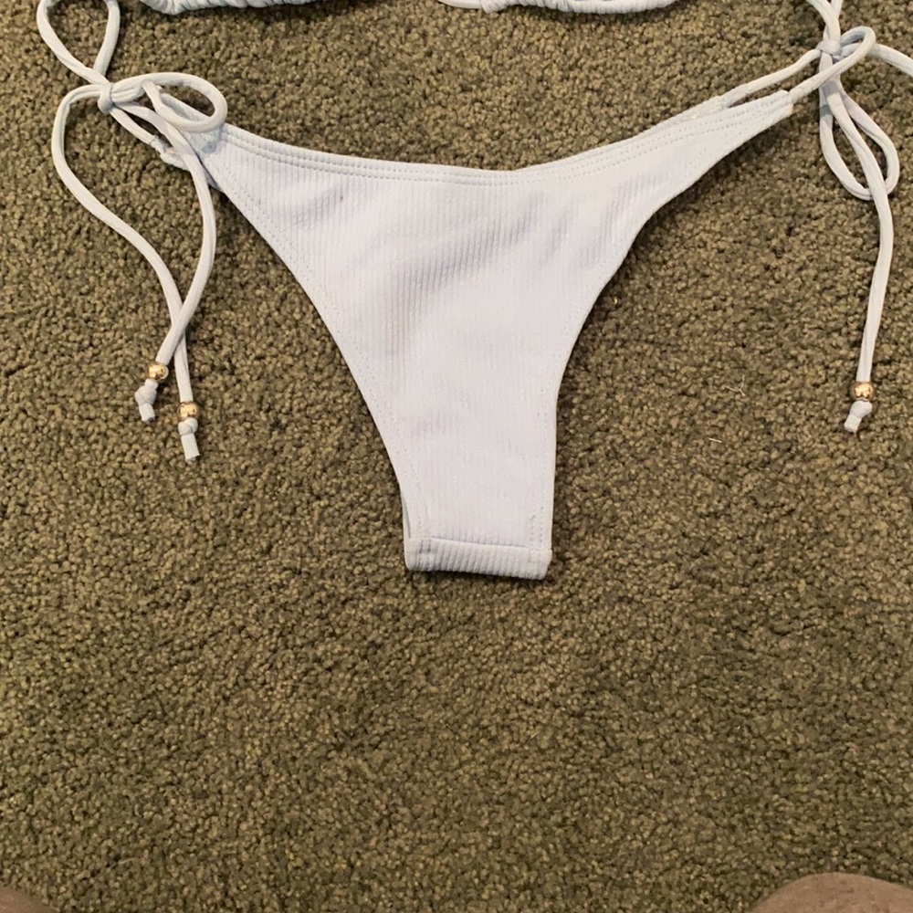 Blue string bikini - Picture 2 of 2